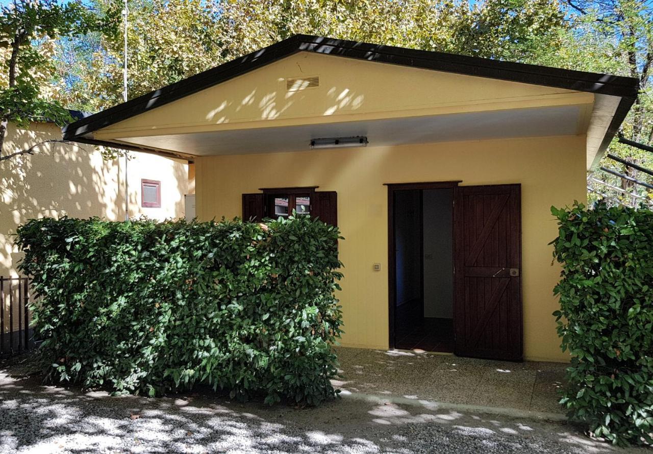 Camping Luna Hotel Marina di Massa Luaran gambar