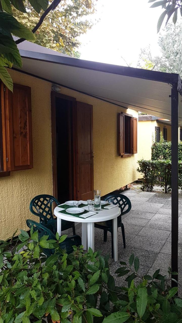 Camping Luna Hotel Marina di Massa Luaran gambar