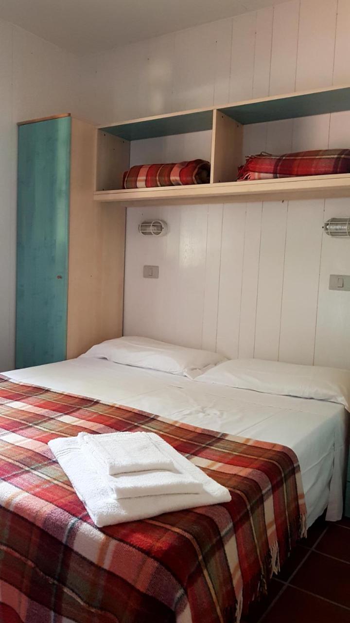 Camping Luna Hotel Marina di Massa Luaran gambar
