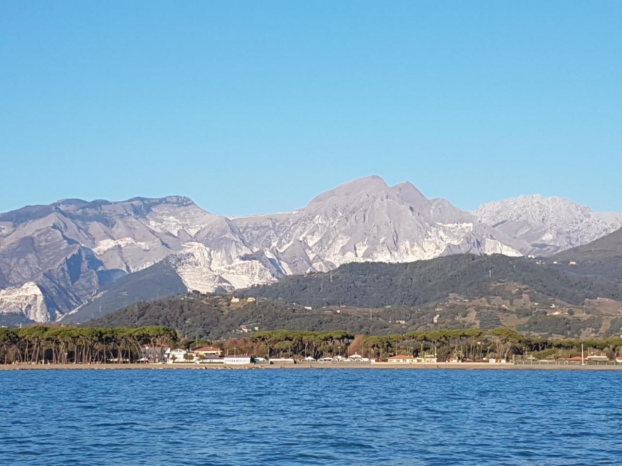Camping Luna Hotel Marina di Massa Luaran gambar