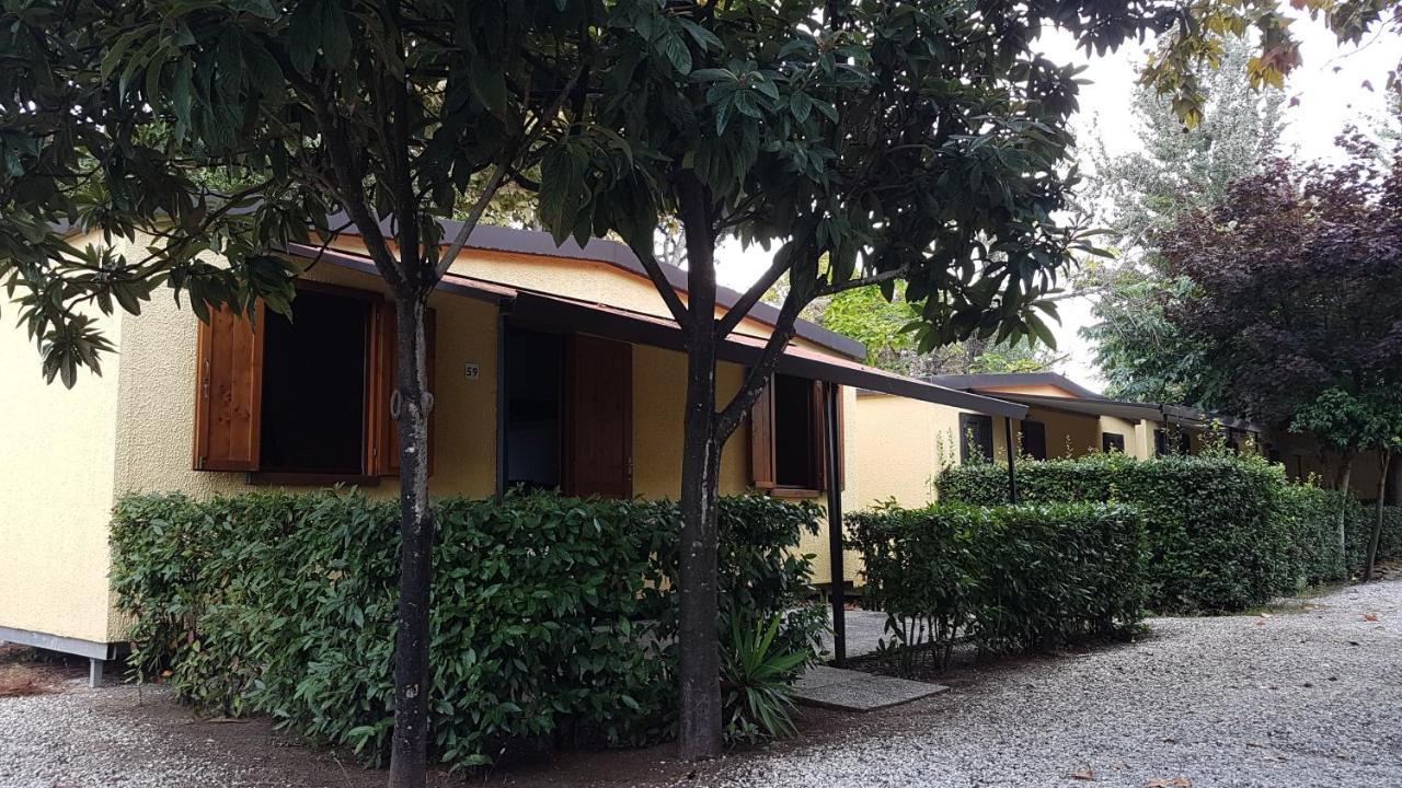 Camping Luna Hotel Marina di Massa Luaran gambar